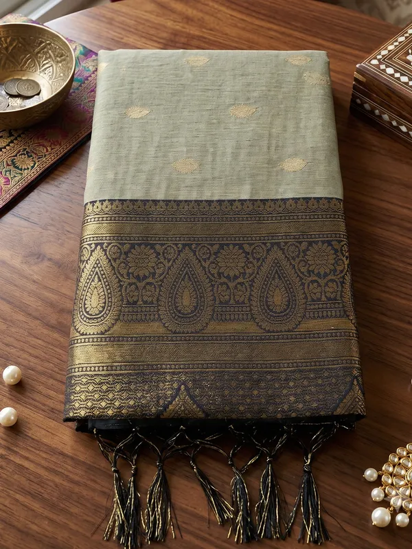 Beige_Black_Premium_Cotton_Woven_Saree_For_Women