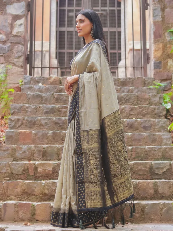 Beige_Black_Premium_Cotton_Woven_Saree_For_Women