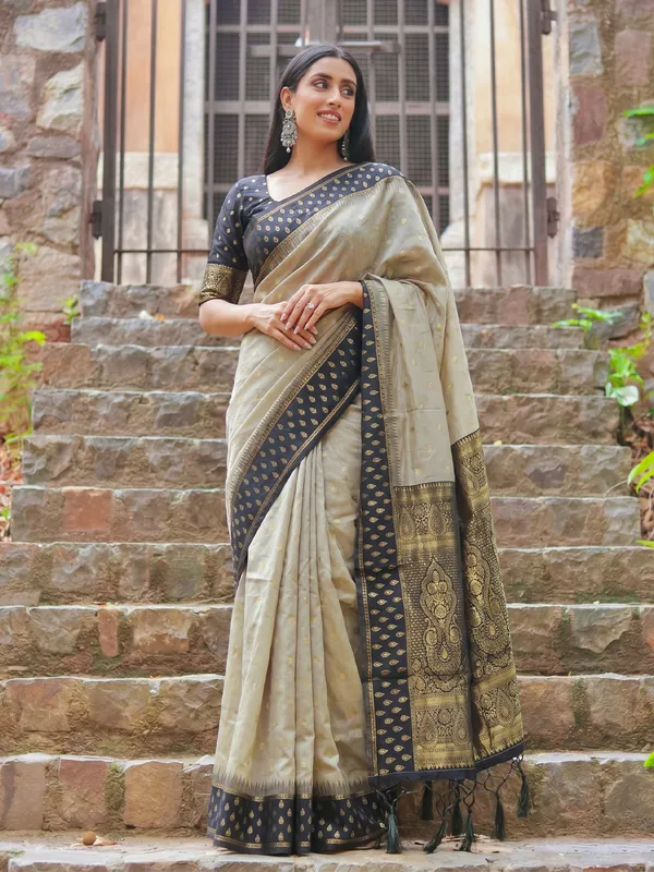 Beige_Black_Premium_Cotton_Woven_Saree_For_Women