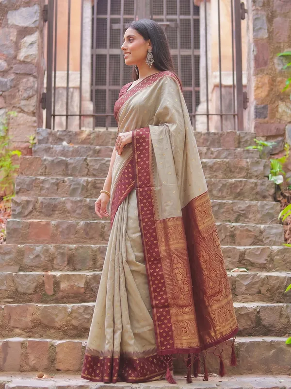 Beige_Maroon_Cotton_Saree_For_Women