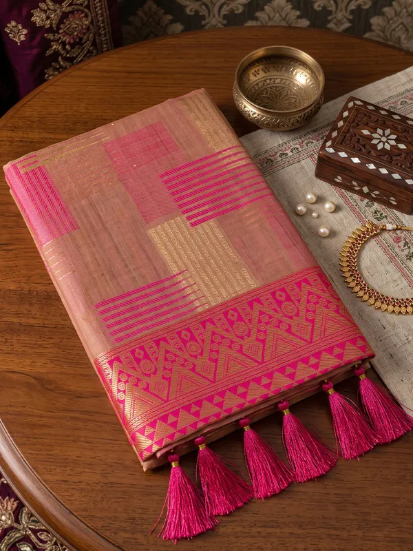 Beige_Pink_Pure_Cotton_Woven_Saree_For_Women