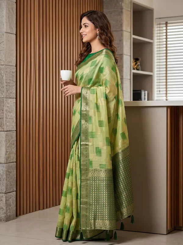 Light_Green_Pure_Cotton_Checkered_Woven_Saree_For_Women