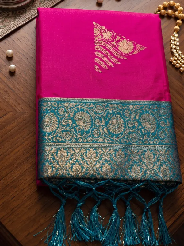 Rani_Pink_Soft_Silk_Zari_Border_Woven_Saree_For_Women