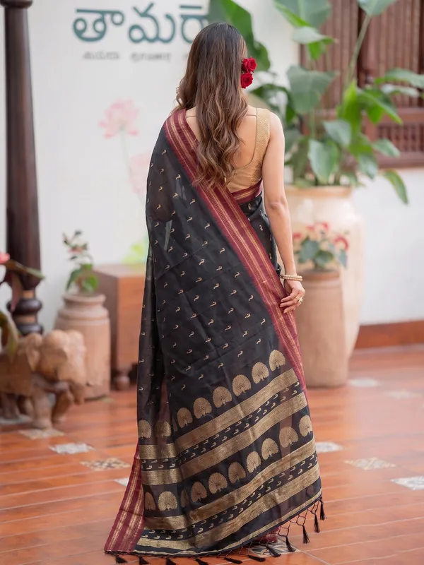 Black_Soft_Silk_Gold_Motif_Saree_For_Women