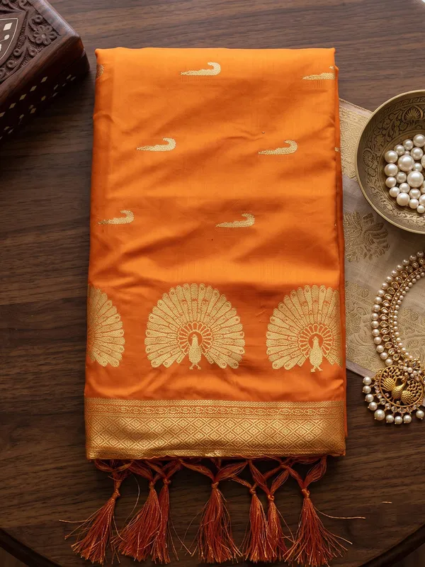 Mustard_Yellow_Soft_Silk_Woven_Saree_For_Women