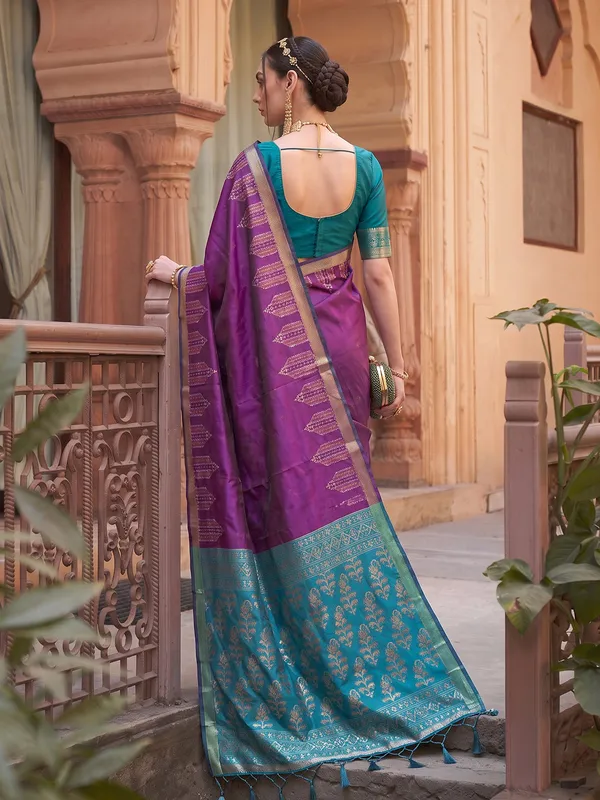 Purple_Soft_Silk_Contrast_Teal_Border_Zari_Saree_For_Women