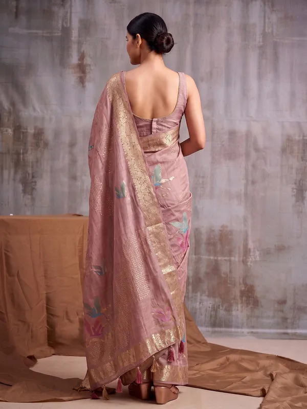 Rose_Pink_Cotton_Woven_Ethnic_Saree_For_Women