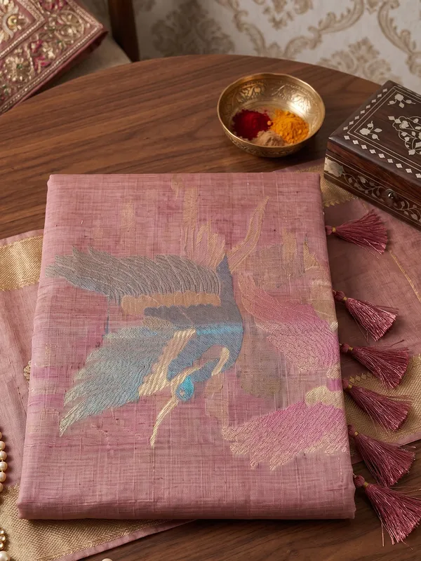 Rose_Pink_Cotton_Woven_Ethnic_Saree_For_Women