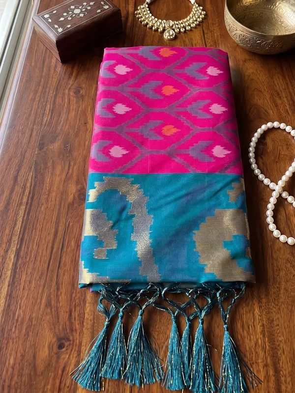 Rani_Pink_Pochampally_Silk_Ikat_Woven_Saree_For_Women