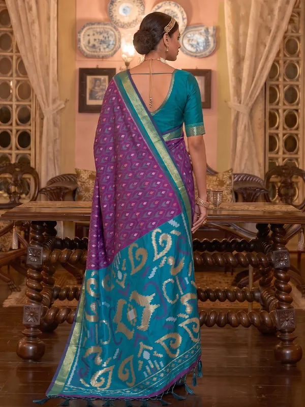 Purple_Pochampally_Silk_Ikat_Saree_For_Women