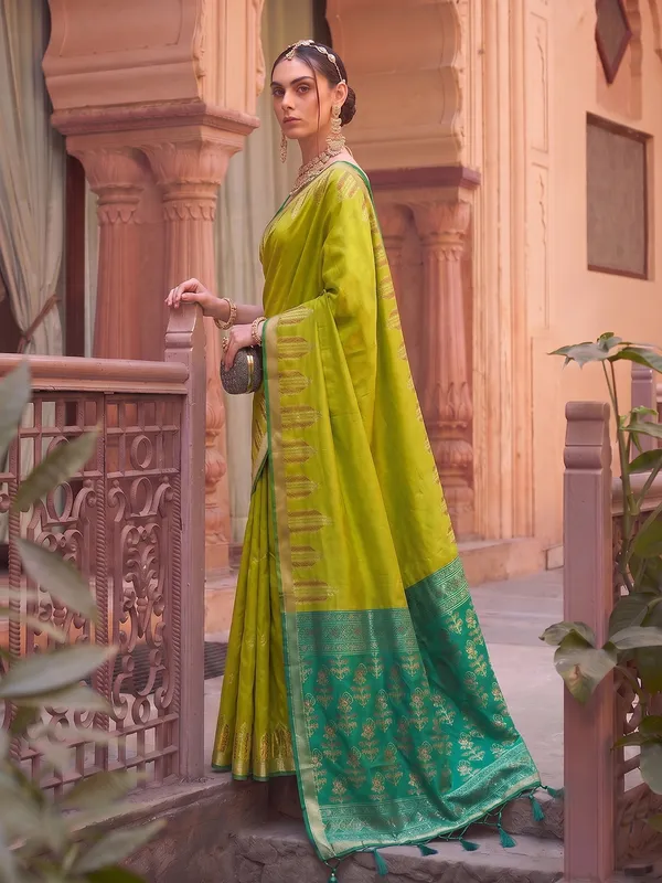 Mehendi_Green_Soft_Silk_Zari_Border_Saree_For_Women