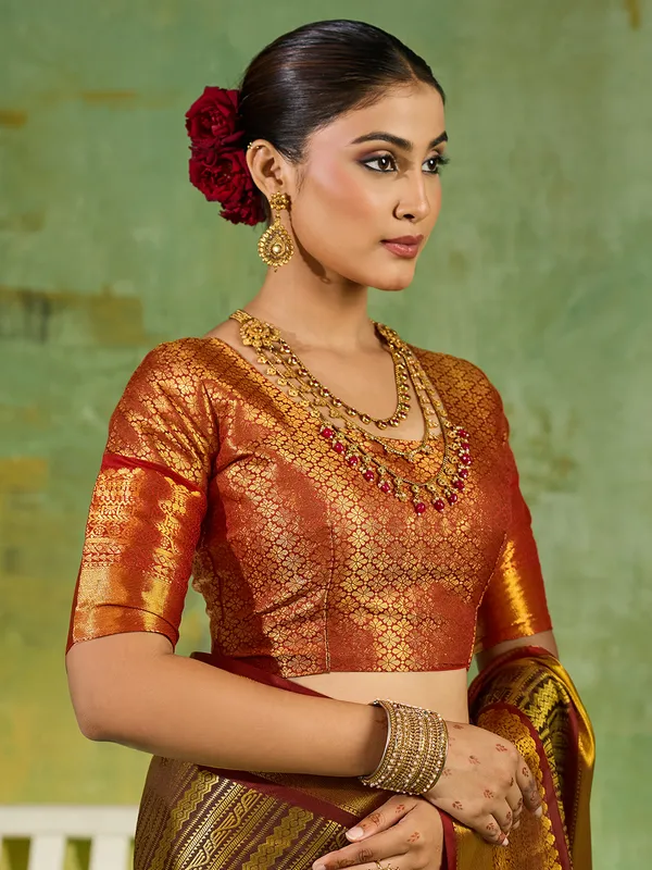 Brown_Kanjivaram_Silk_Gold_Stripe_Saree_For_Women