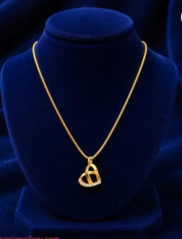Gold_Tone_Crystal_Pendant_Necklace_for_Women