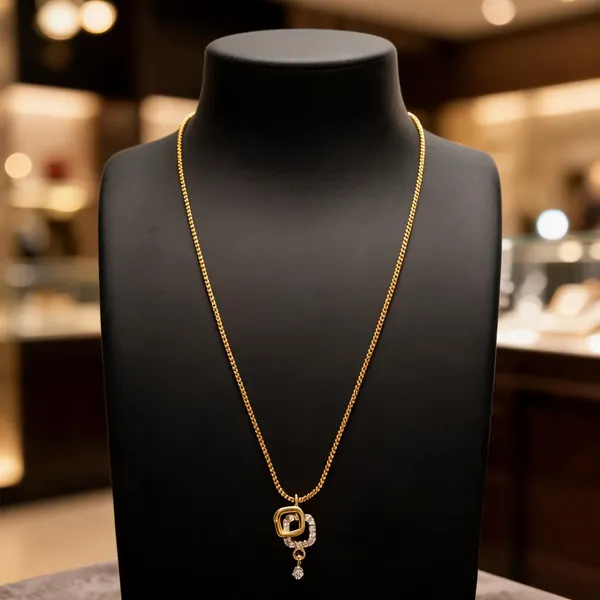 Gold_Tone_Geometric_Pendant_Necklace_For_Women