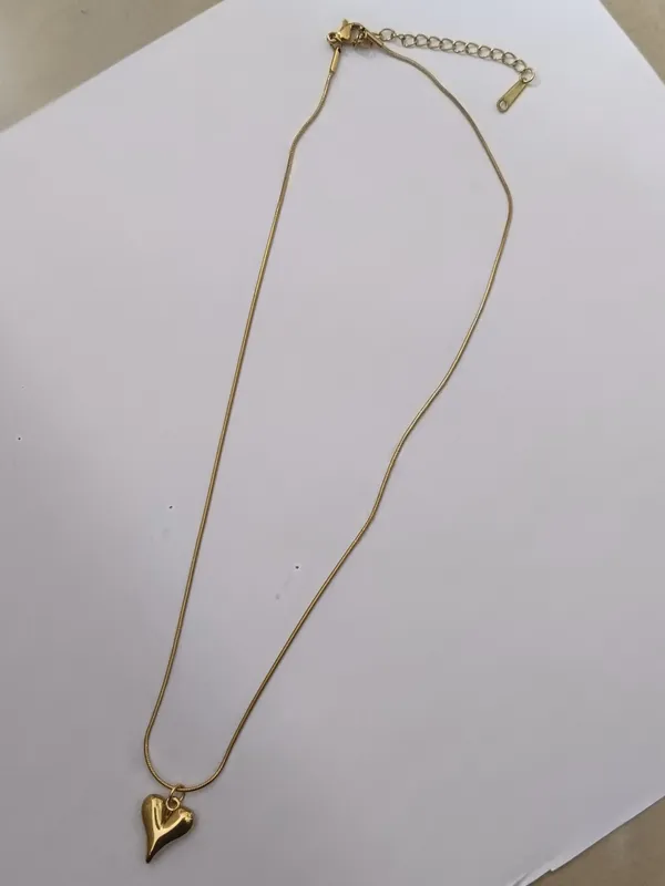 Gold_Tone_Pendant_Necklace_For_Women