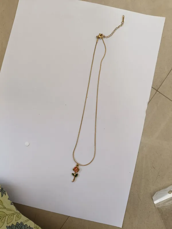 Gold_Tone_Rose_Pendant_Necklace_For_Women