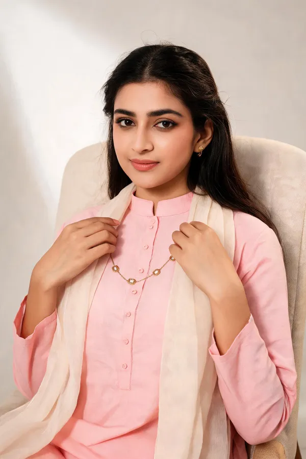 Gold_Tone_Geometric_Chain_Necklace_For_Women