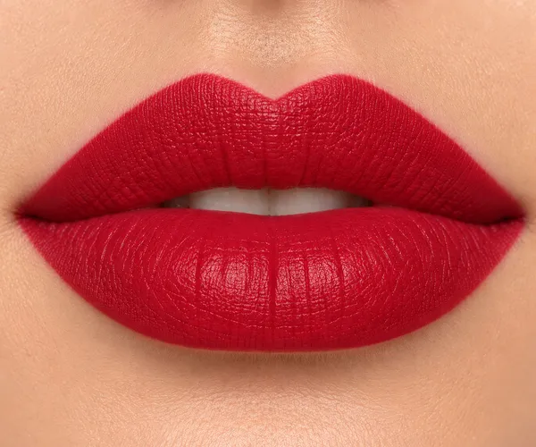 Matte_Lipstick_-_Red_Rose_Bud