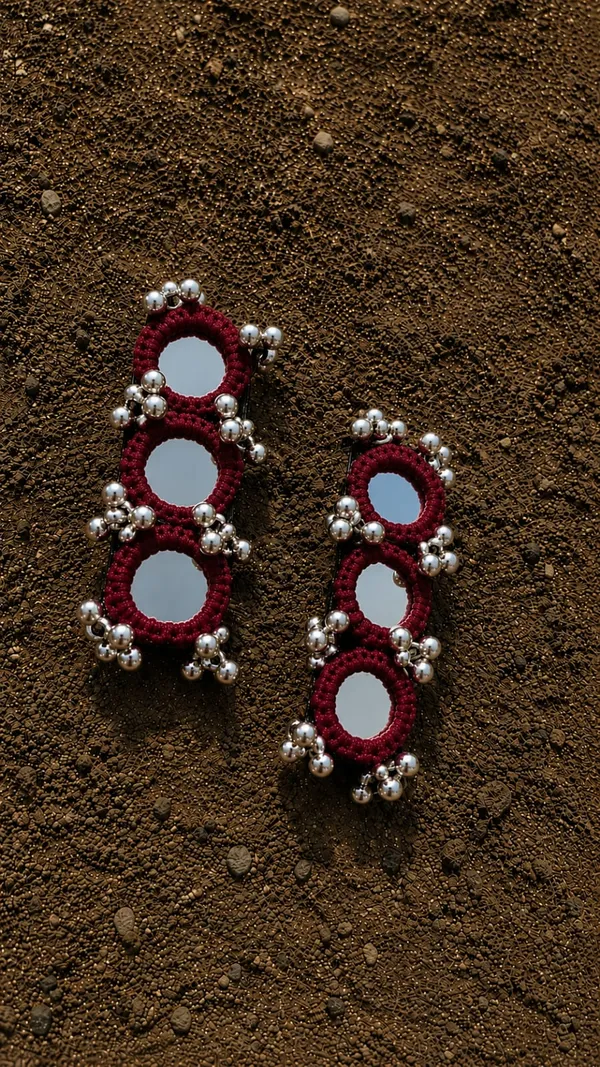Handcrafted_Maroon_Beaded_Hair_Pin_with_Mirror_&_Silver_Bead_Detailing