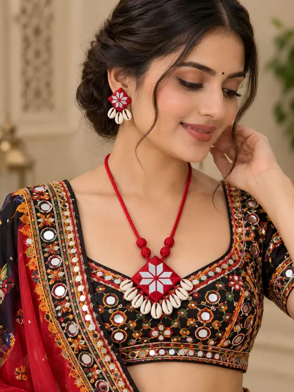 Red__Geometric_Mirror_Shell_Jewellery_Set_for_Women
