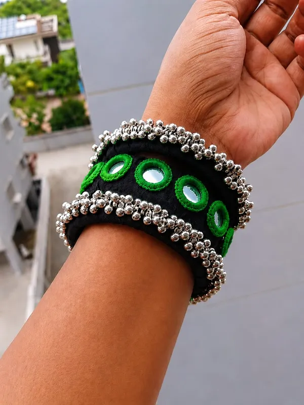 Black_Fabric_Wrapped_Embroidered_Mirror_Bangle_For_Women