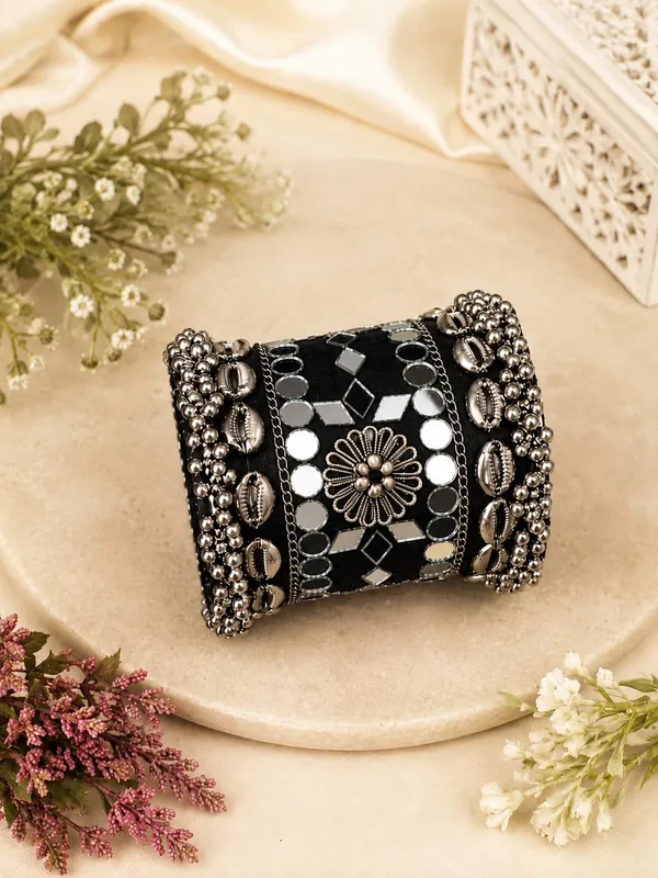 Navratri_Special_Traditional_Handcrafted_Handcuff_Kada_with_Mirror_&_Cowrie_Shell_Work