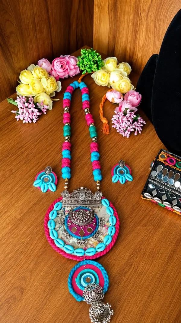 Handcrafted_Multicolor_Embroidered_Statement_Necklace_Set