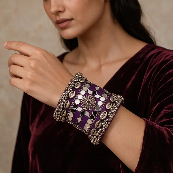 Navratri_Special_Traditional_Handcrafted_Handcuff_Kada_With_Mirror_And_Cowrie_Shell_Work