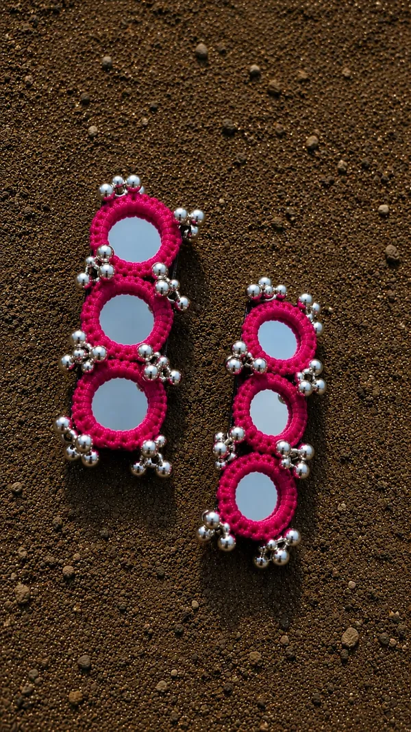 Handcrafted_Pink_Beaded_Hair_Pin_with_Mirror_&_Silver_Bead_Detailing