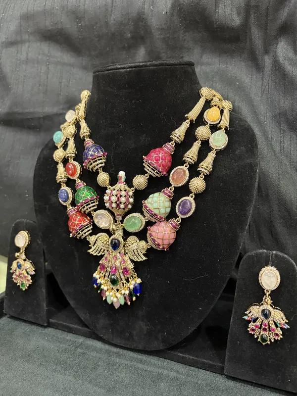 Multicolor_Brass_Necklace_Set_For_Women