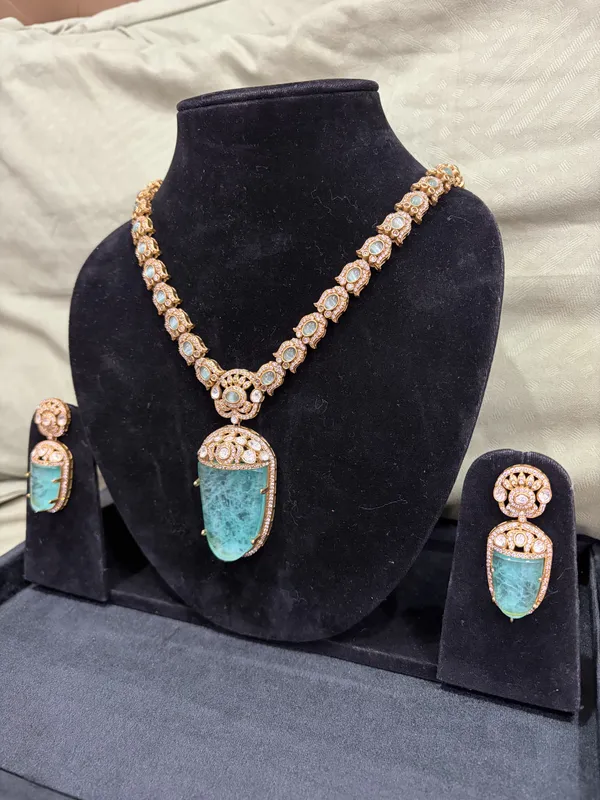 Green_&_Gold_Brass_Necklace_Set_For_Women