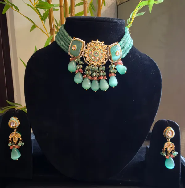Green_Beads_Necklace_For_Women