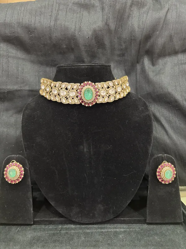 Green_&_Gold_Brass_Necklace_Set_For_Women