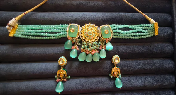 Green_Beads_Necklace_For_Women