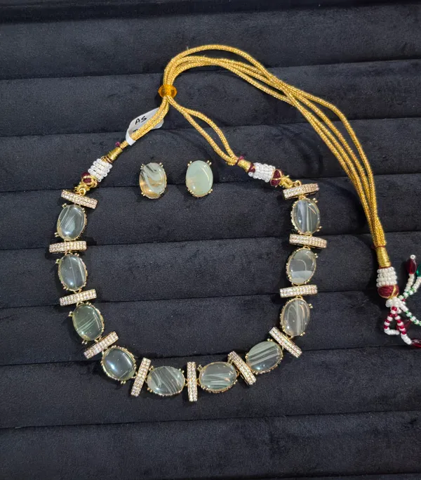 Gold_Stainless_Steel_Necklace_For_Women