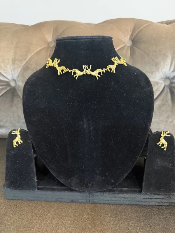 Gold_Brass_Necklace_Set_For_Women