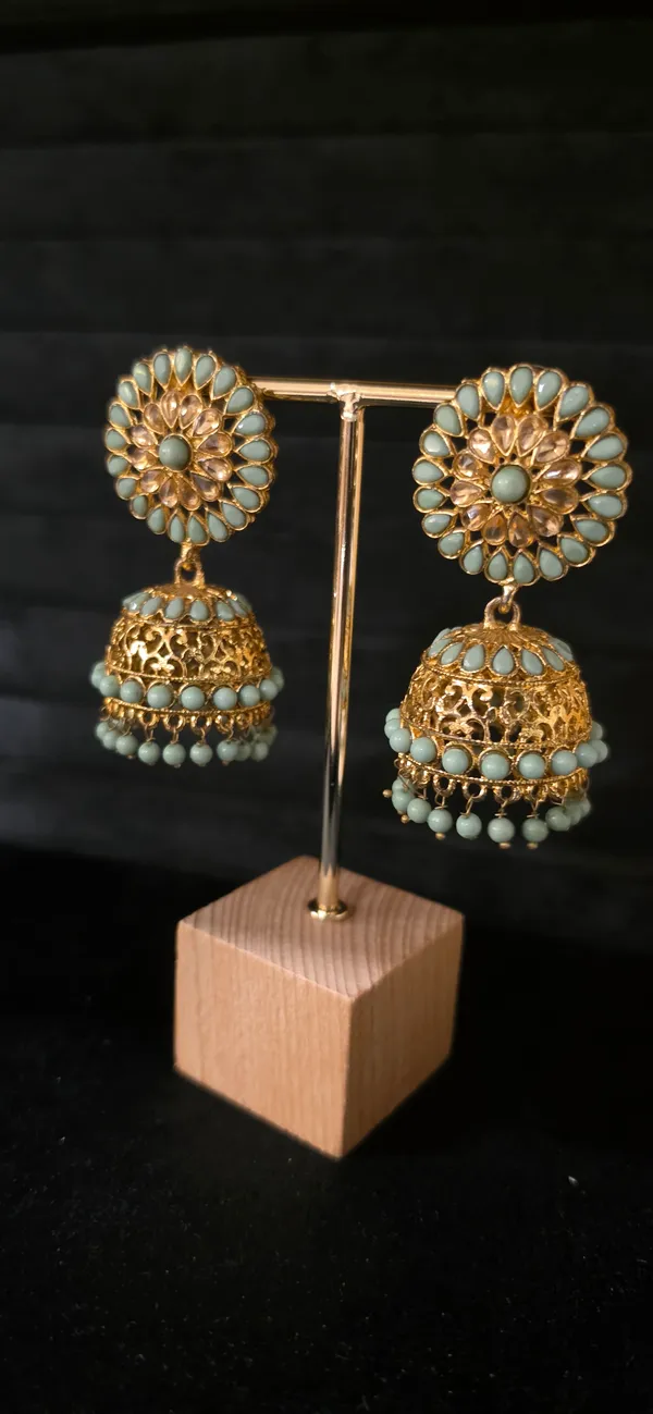 Gold_Brass_Earrings_For_Women