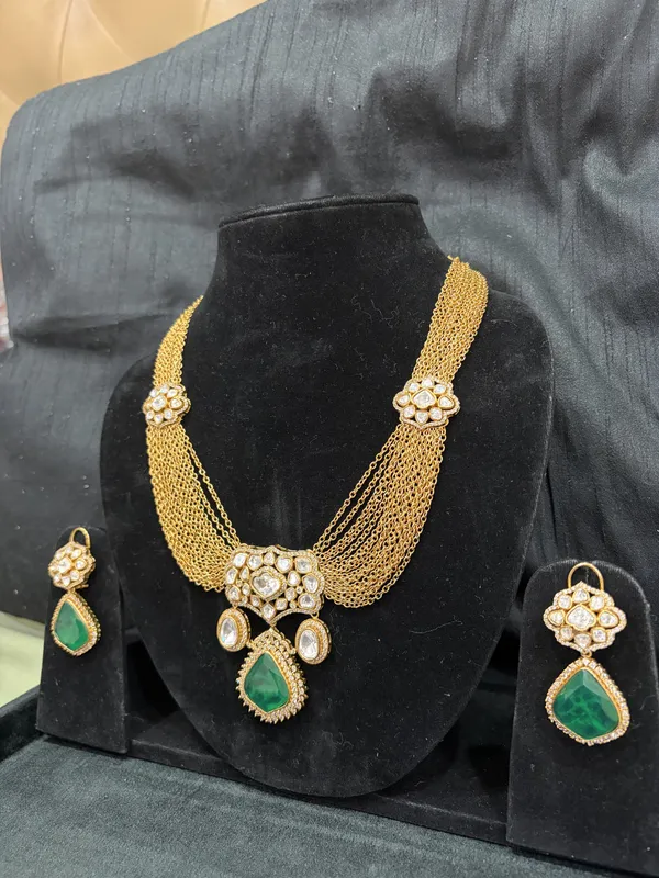 Green_&_Gold_Brass_Necklace_Set_For_Women
