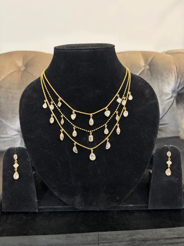 Gold_Brass_Necklace_Set_For_Women