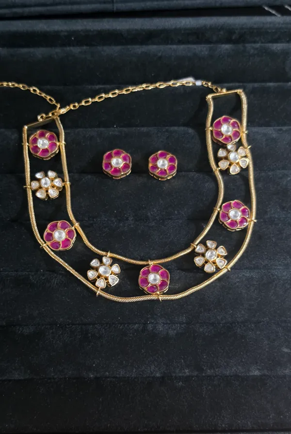 Gold_Stainless_Steel_Necklace_For_Women