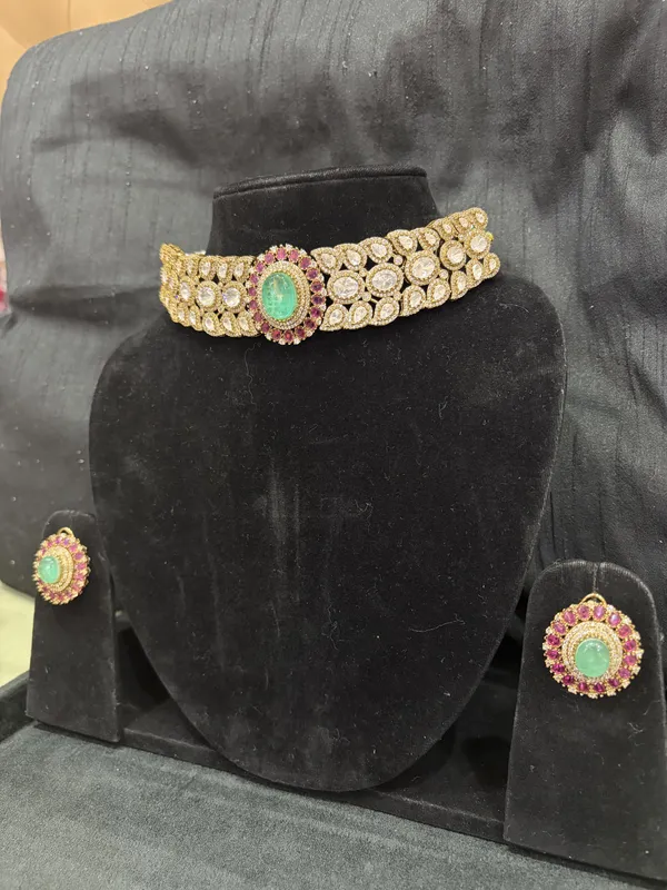 Green_&_Gold_Brass_Necklace_Set_For_Women