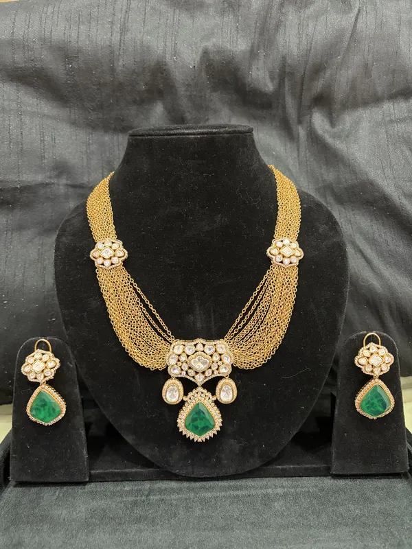 Green_&_Gold_Brass_Necklace_Set_For_Women