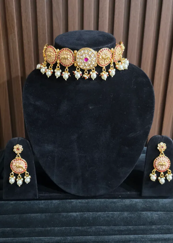 Gold_Stainless_Steel_Necklace_For_Women