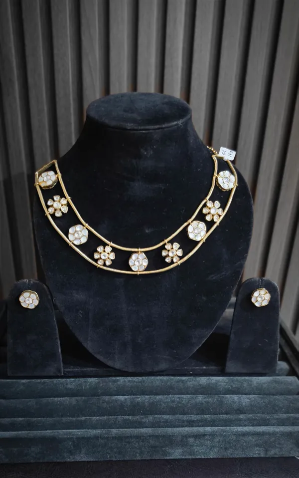 Gold_Brass_Necklace_For_Women