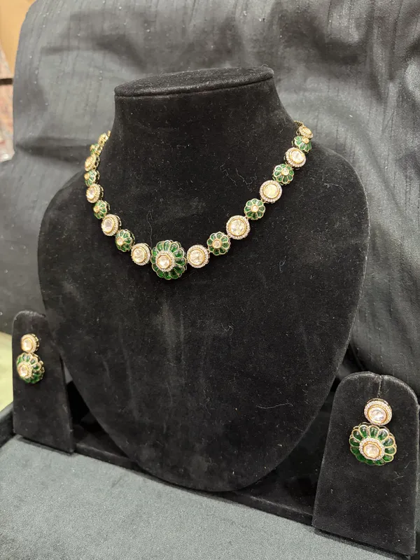 Green_&_Gold_Brass_Necklace_Set_For_Women