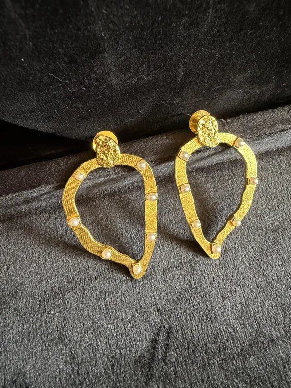 Gold_Brass_Earrings_For_Women