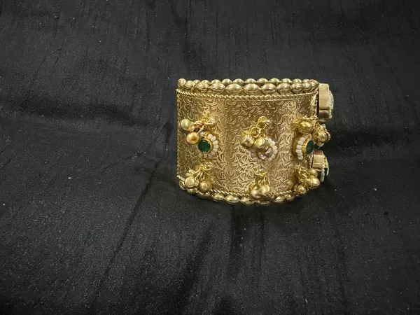 Multicolor_Brass_Bracelet_For_Women