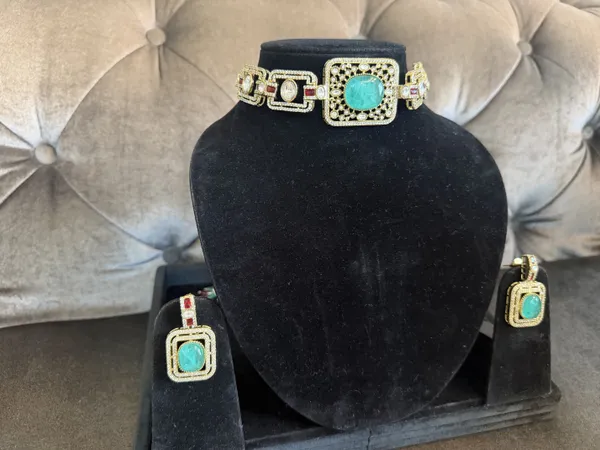 Green_&_Gold_Brass_Necklace_Set_For_Women
