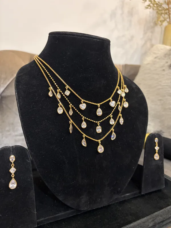 Gold_Brass_Necklace_Set_For_Women
