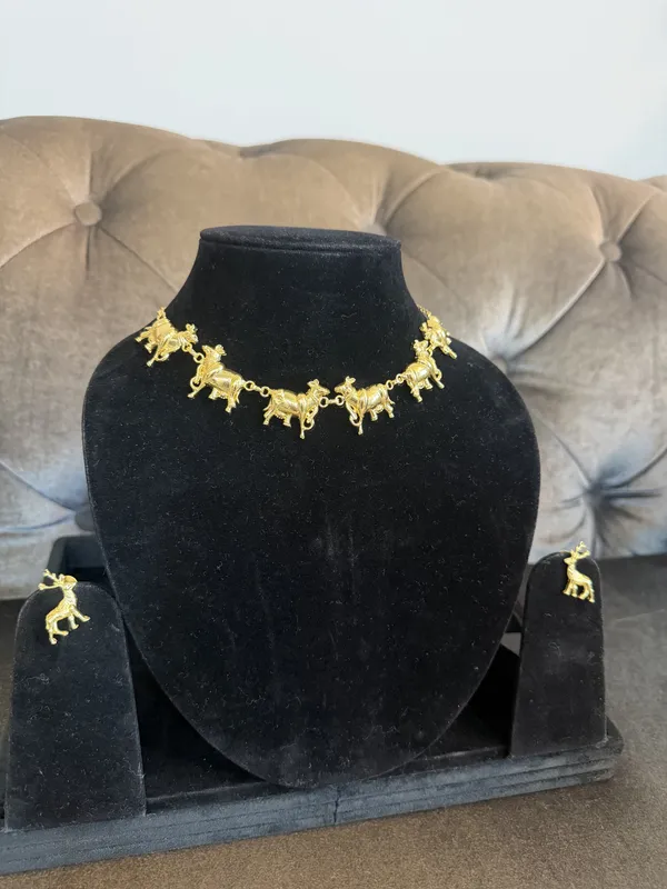Gold_Brass_Necklace_Set_For_Women